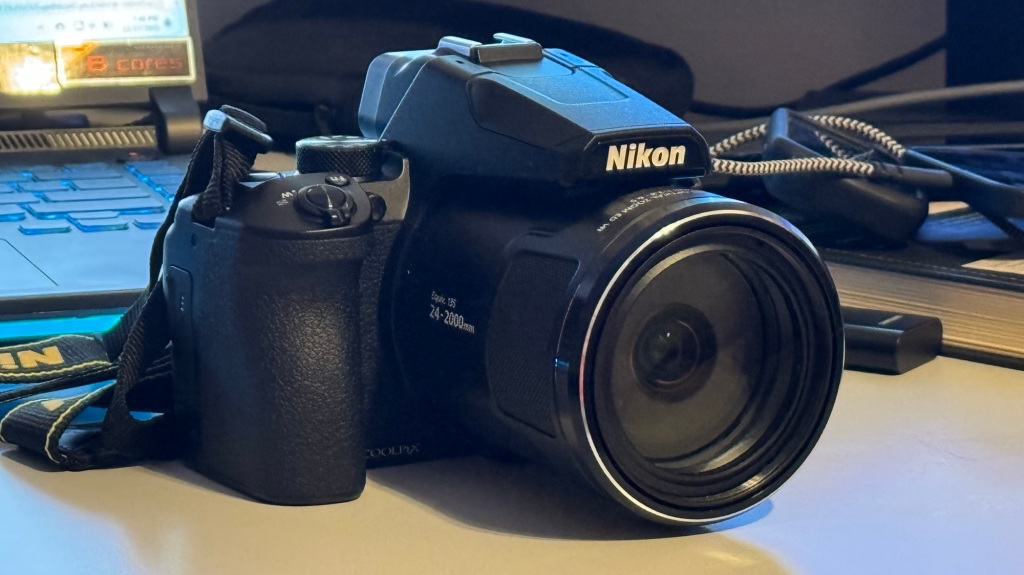 Nikon P950 – the camera taking you to the moon and back